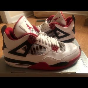 Jordan 4 Retro Fire Red.  308497-110